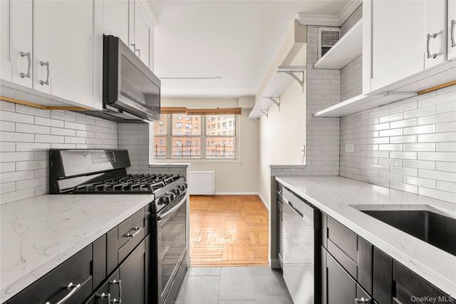 102-10 66 Road 8D, Forest Hills, NY 11375