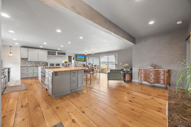 5000 Tuxedo Boulevard, Mound, MN 55364