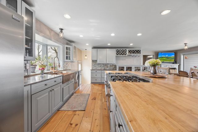 5000 Tuxedo Boulevard, Mound, MN 55364