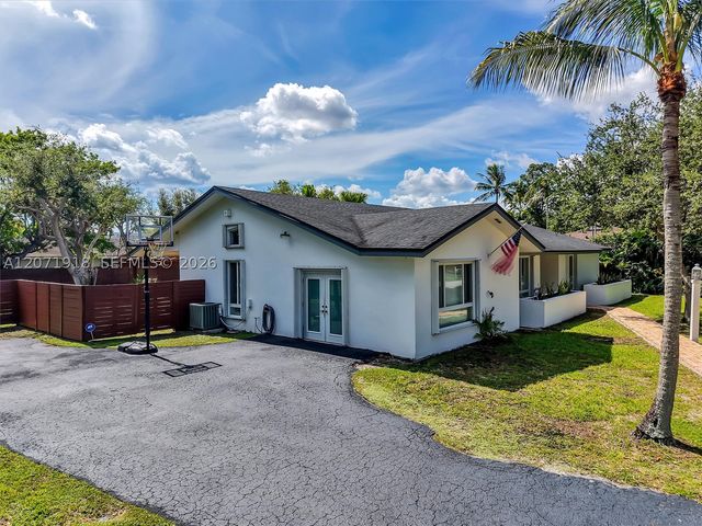 13241 SW 104th Ave, Miami, FL 33176