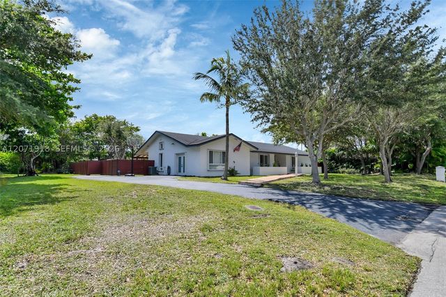13241 SW 104th Ave, Miami, FL 33176