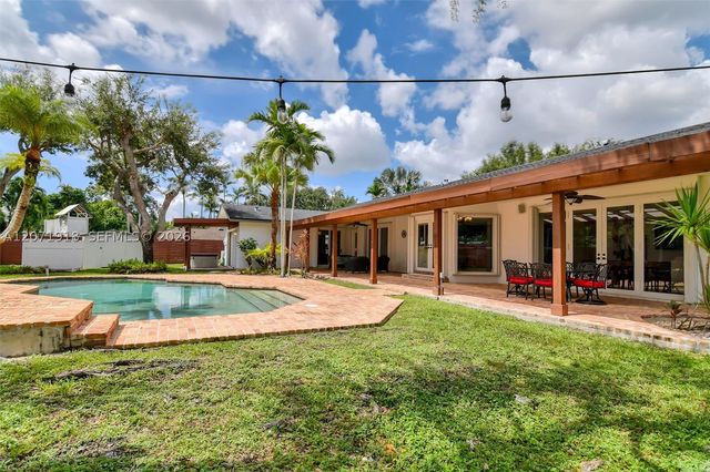 13241 SW 104th Ave, Miami, FL 33176