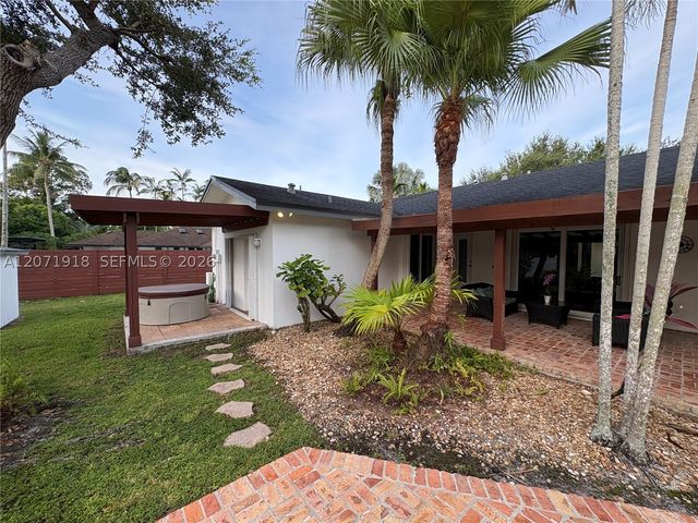 13241 SW 104th Ave, Miami, FL 33176