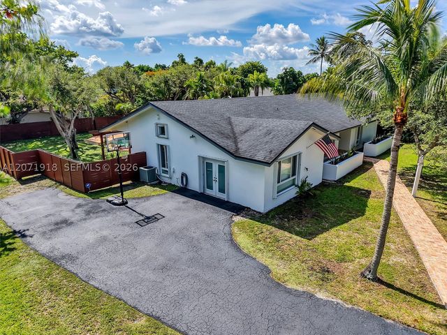 13241 SW 104th Ave, Miami, FL 33176
