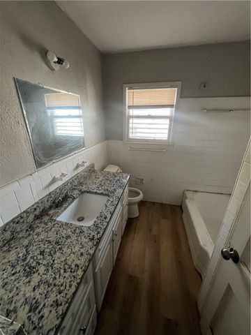 4031 W Vanderbilt Dr, Corpus Christi, TX 78415