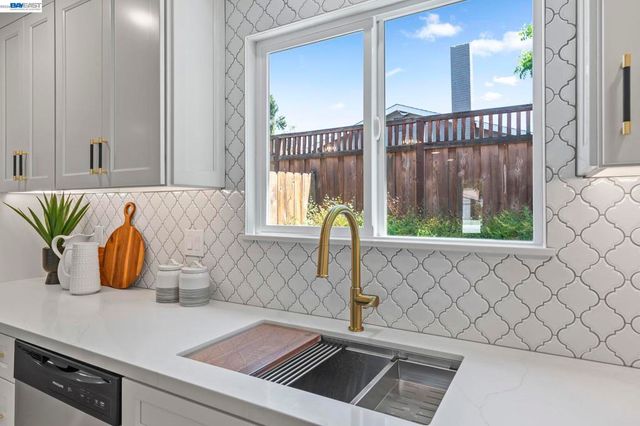 481 Swallow Ct, Livermore, CA 94551