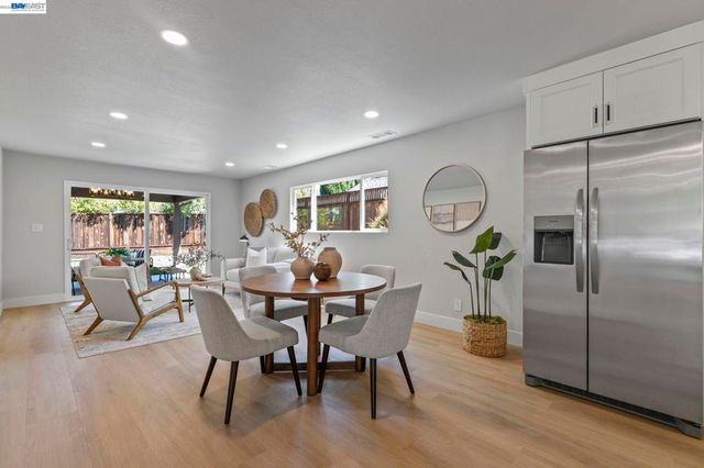 481 Swallow Ct, Livermore, CA 94551