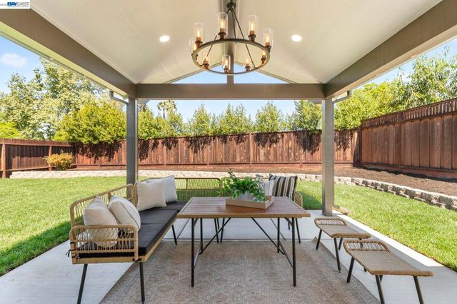 481 Swallow Ct, Livermore, CA 94551