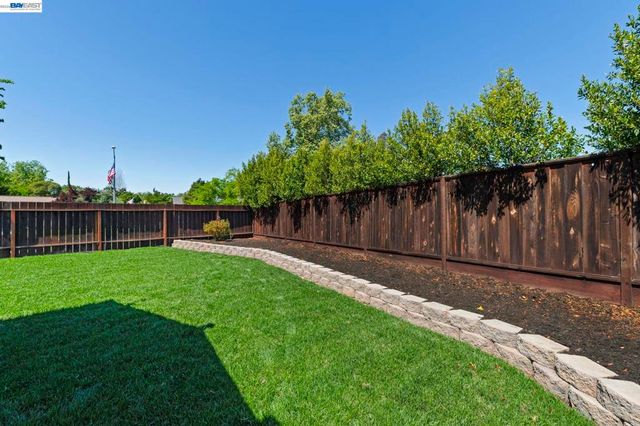 481 Swallow Ct, Livermore, CA 94551