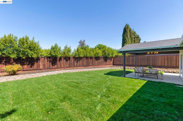 481 Swallow Ct, Livermore, CA 94551