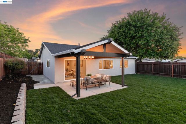 481 Swallow Ct, Livermore, CA 94551