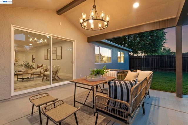 481 Swallow Ct, Livermore, CA 94551