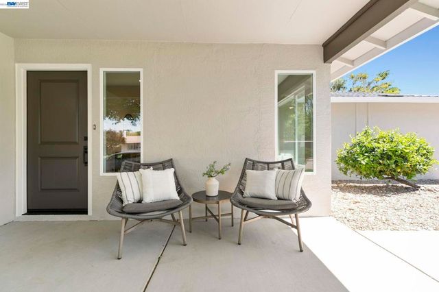 481 Swallow Ct, Livermore, CA 94551