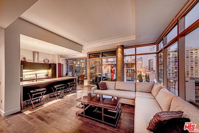 1155 S Grand Avenue 1317, Los Angeles, CA 90015