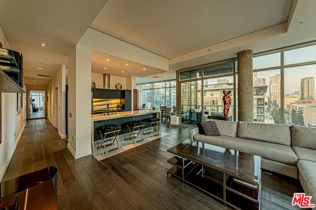 1155 S Grand Avenue 1317, Los Angeles, CA 90015