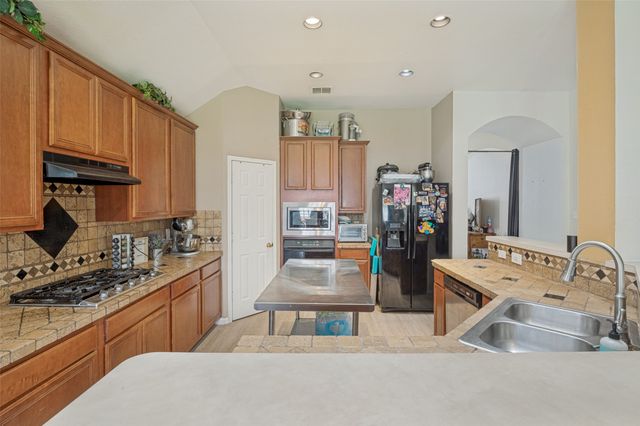 2442 Lost Mesa, Grand Prairie, TX 75052