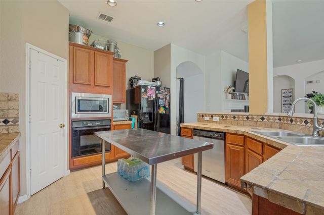 2442 Lost Mesa, Grand Prairie, TX 75052