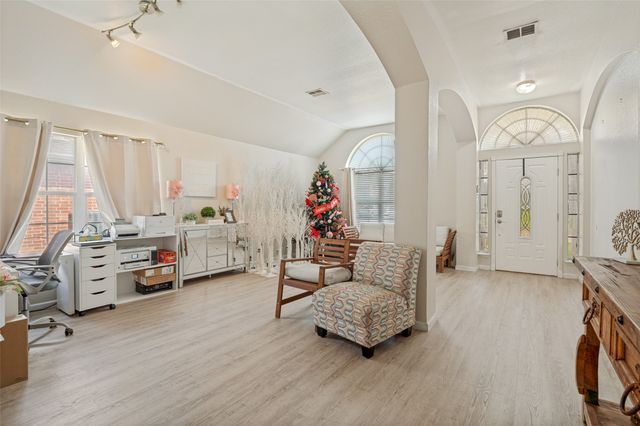 2442 Lost Mesa, Grand Prairie, TX 75052
