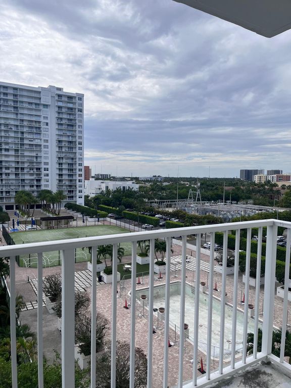 2851 NE 183rd Street, Aventura, FL 33160