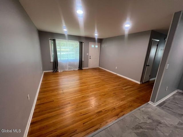 615 Sunny Lane, Ballston Spa, NY 12020