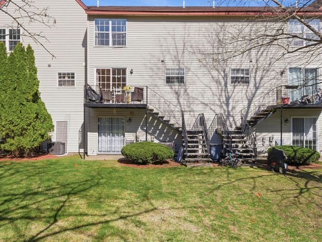 3 Arlington Street, Merrimack, NH 03054