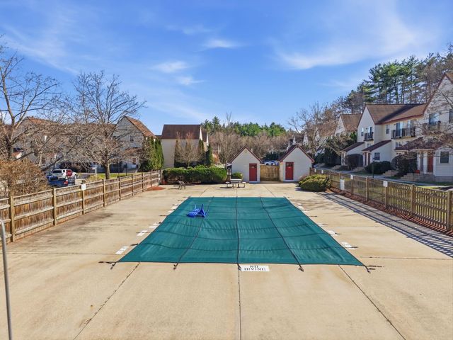 3 Arlington Street, Merrimack, NH 03054