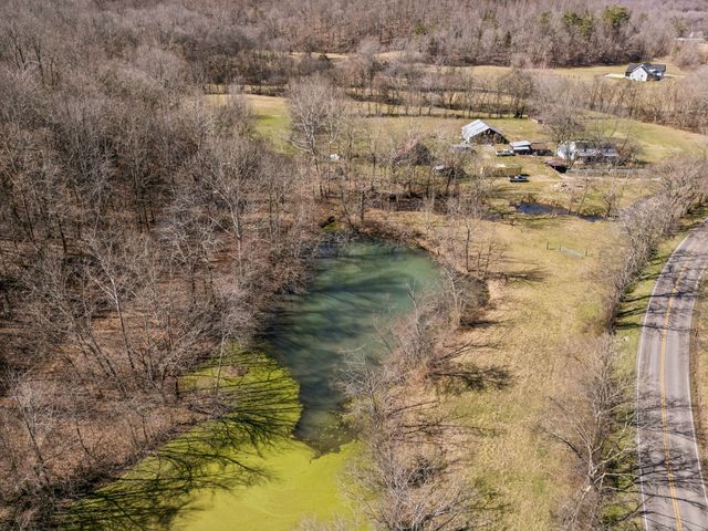 4 Enterprise Rd, Mount Pleasant, TN 38474