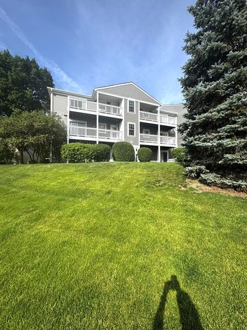 120 E Winchester Road c, Libertyville, IL 60048