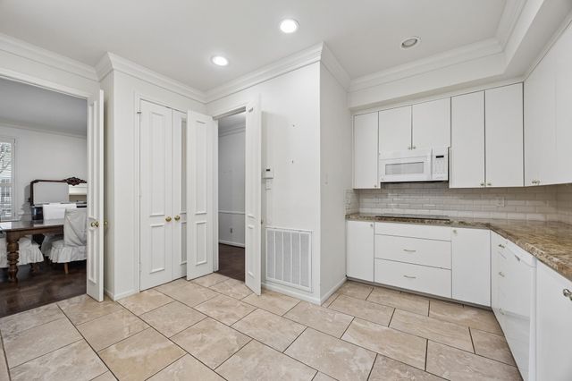 7629 Del Monte Drive, Houston, TX 77063
