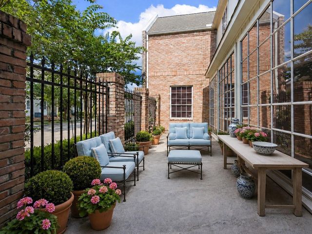 7629 Del Monte Drive, Houston, TX 77063
