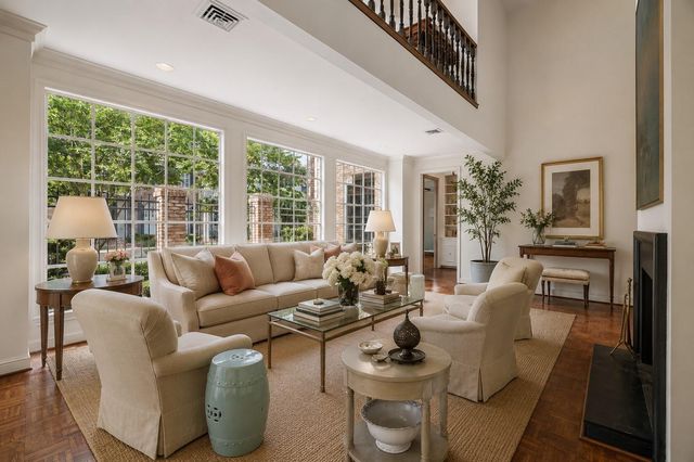 7629 Del Monte Drive, Houston, TX 77063