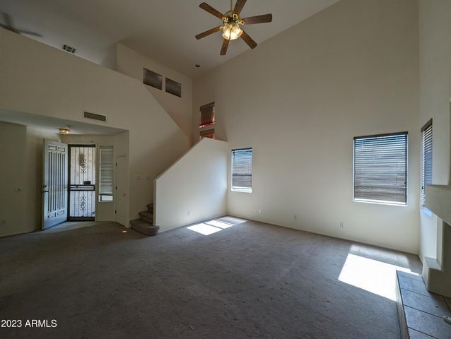 5794 W GOLDEN Lane, Glendale, AZ 85302