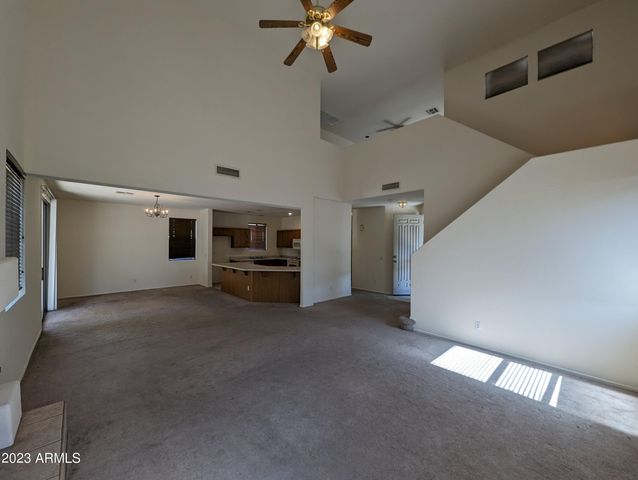 5794 W GOLDEN Lane, Glendale, AZ 85302
