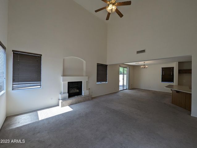 5794 W GOLDEN Lane, Glendale, AZ 85302