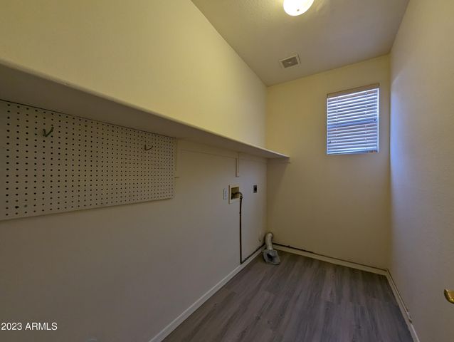 5794 W GOLDEN Lane, Glendale, AZ 85302