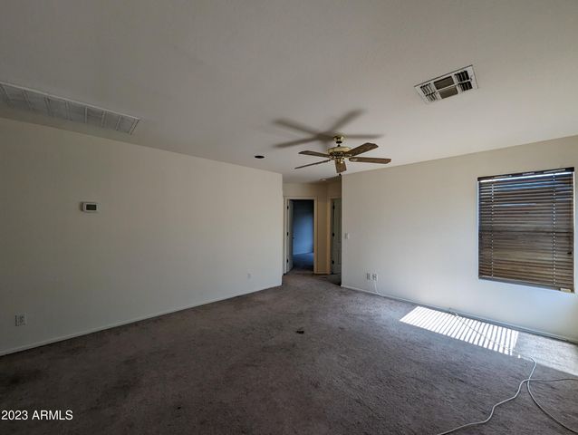 5794 W GOLDEN Lane, Glendale, AZ 85302