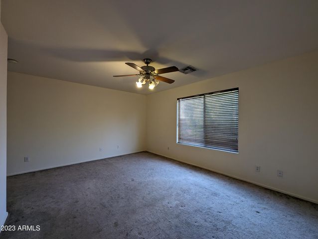 5794 W GOLDEN Lane, Glendale, AZ 85302