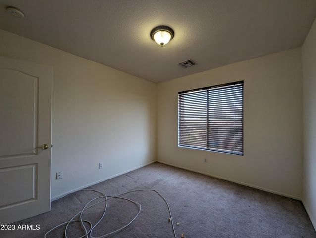 5794 W GOLDEN Lane, Glendale, AZ 85302