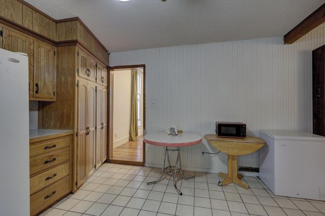 210 N Jefferson Street, Neosho, MO 64850