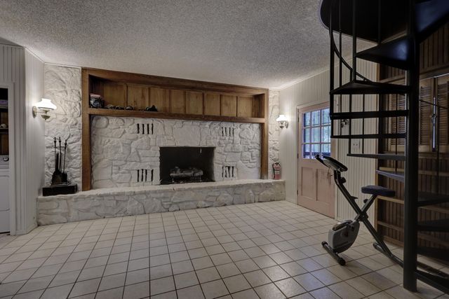 210 N Jefferson Street, Neosho, MO 64850