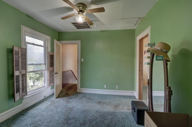 210 N Jefferson Street, Neosho, MO 64850