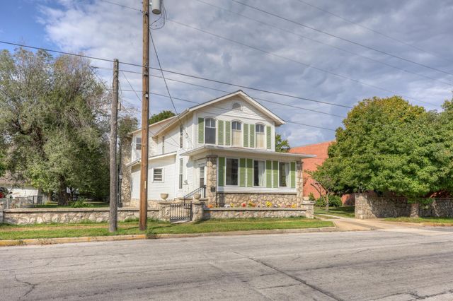 210 N Jefferson Street, Neosho, MO 64850