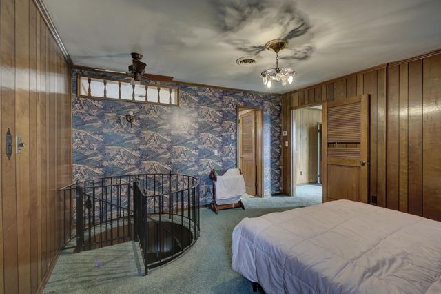 210 N Jefferson Street, Neosho, MO 64850