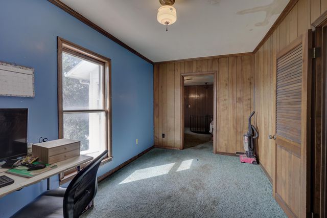 210 N Jefferson Street, Neosho, MO 64850