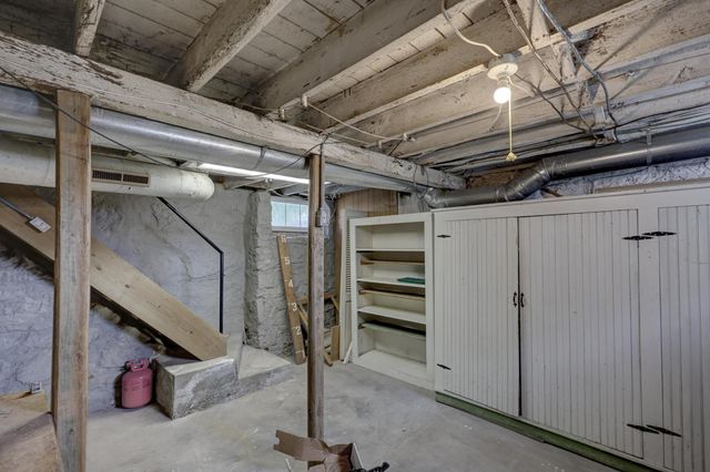 210 N Jefferson Street, Neosho, MO 64850