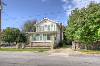 210 N Jefferson Street, Neosho, MO 64850