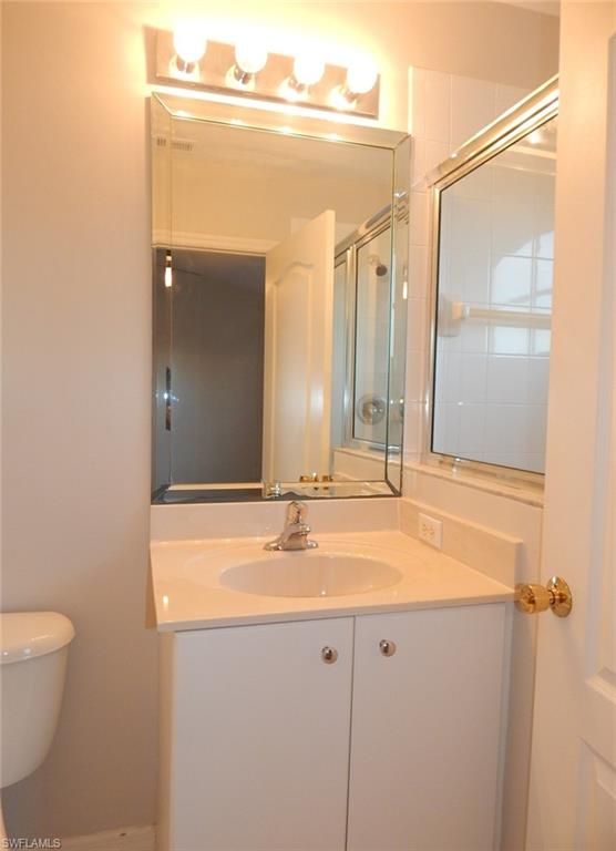 Image 13 of property listing at 1334 Weeping Willow CT, Cape Coral, FL 33909