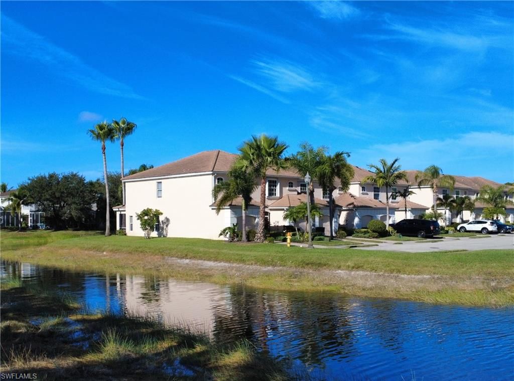 Image 2 of property listing at 1334 Weeping Willow CT, Cape Coral, FL 33909