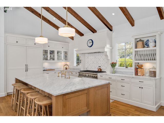 7130 Sw MONTGOMERY Way, Wilsonville, OR 97070