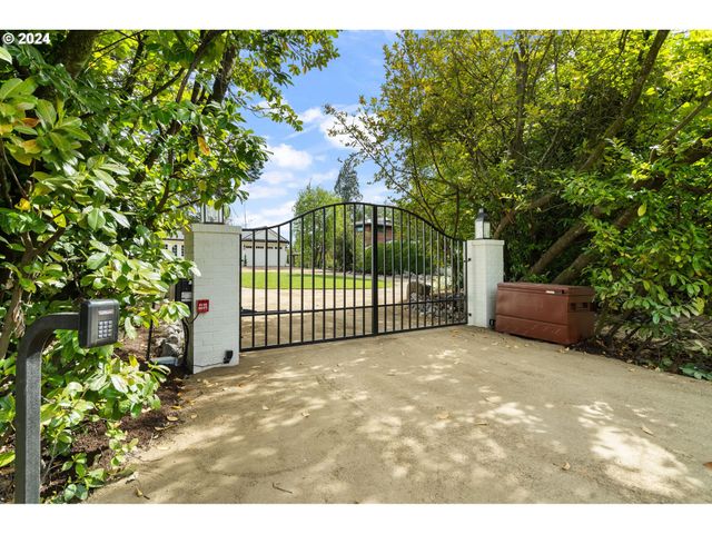 7130 Sw MONTGOMERY Way, Wilsonville, OR 97070